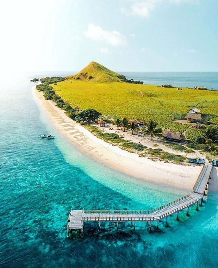Explore Pulau Kanawa